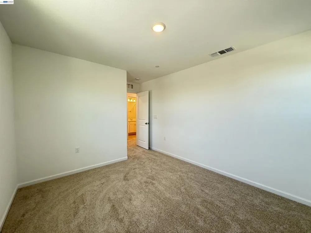 3065 Blue Opal Cir Roseville, CA 95747