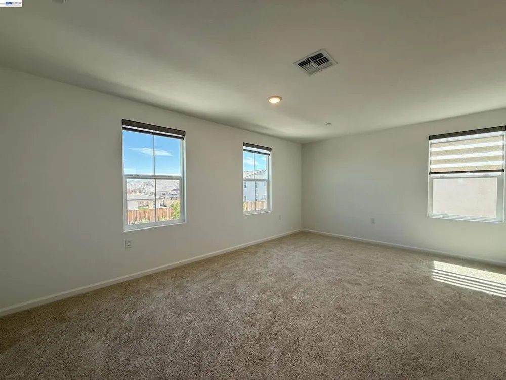 3065 Blue Opal Cir Roseville, CA 95747