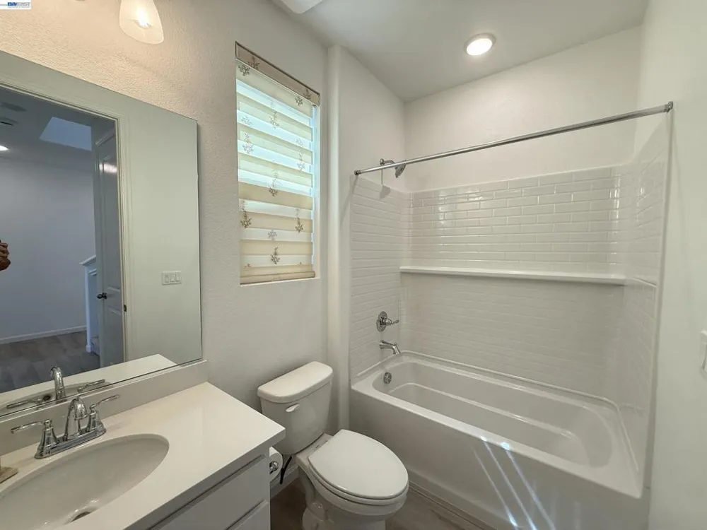 3065 Blue Opal Cir Roseville, CA 95747