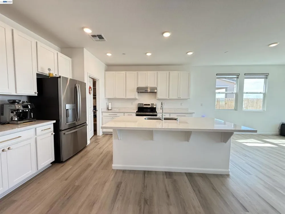 3065 Blue Opal Cir Roseville, CA 95747