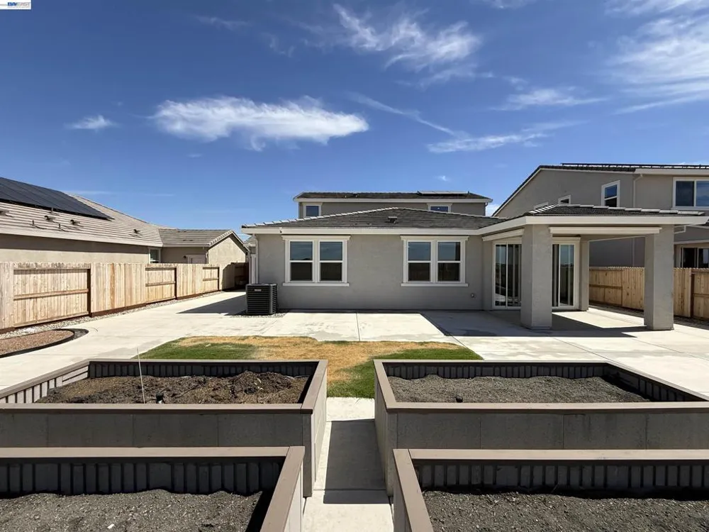 3065 Blue Opal Cir Roseville, CA 95747