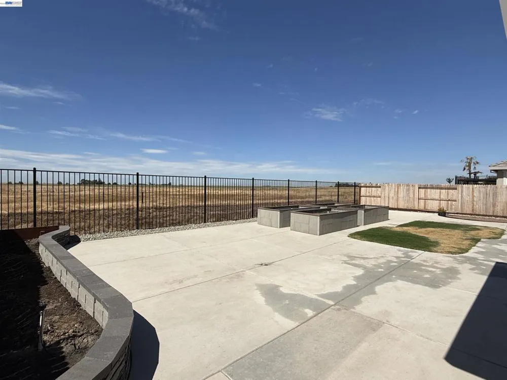 3065 Blue Opal Cir Roseville, CA 95747