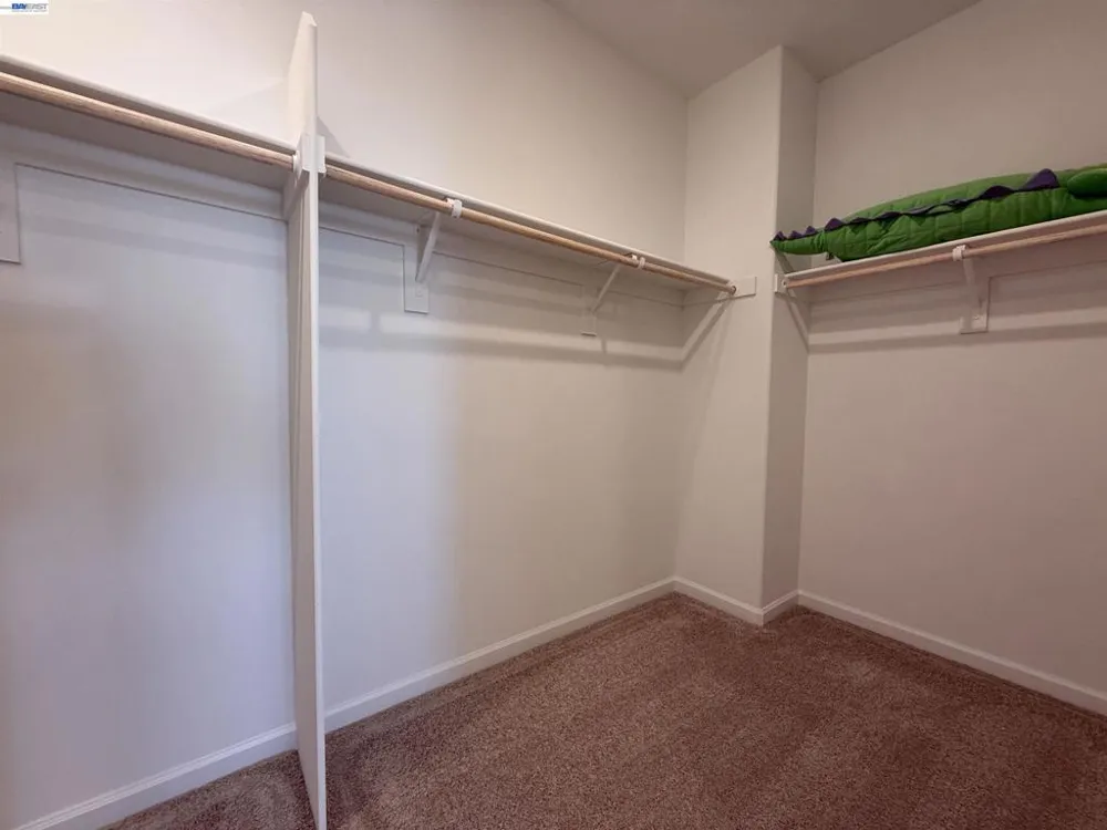 3065 Blue Opal Cir Roseville, CA 95747
