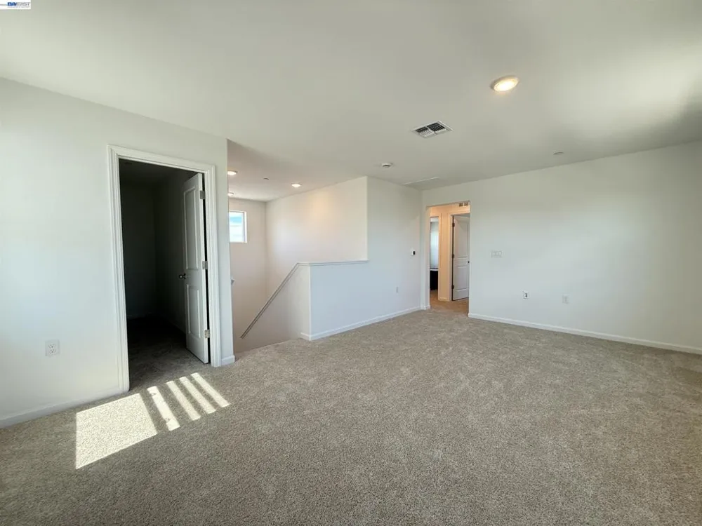 3065 Blue Opal Cir Roseville, CA 95747
