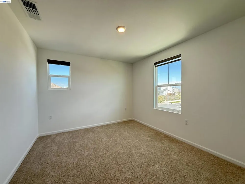 3065 Blue Opal Cir Roseville, CA 95747