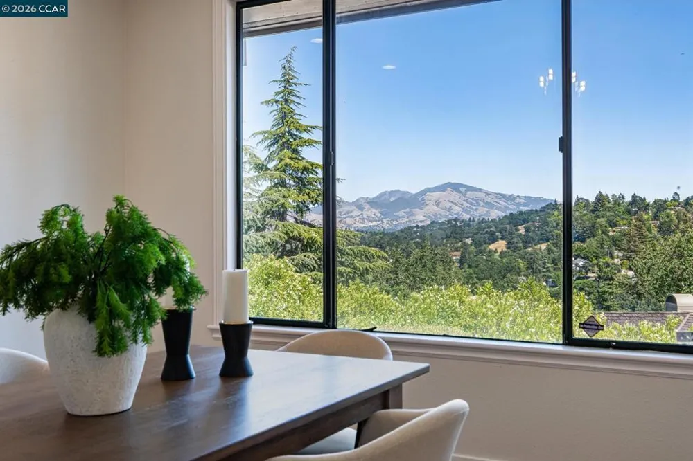 6 Tanglewood Lane Lafayette, CA 94549