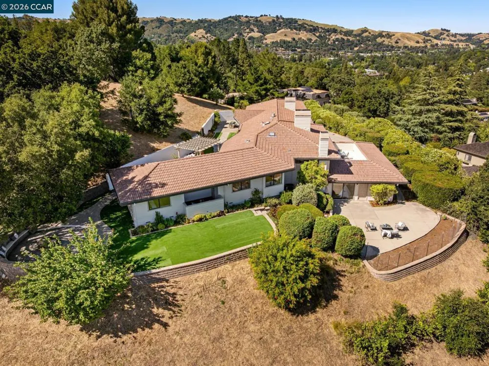 6 Tanglewood Lane Lafayette, CA 94549