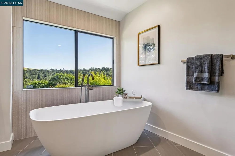 6 Tanglewood Lane Lafayette, CA 94549