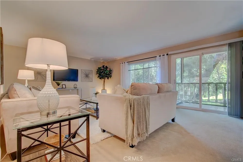 2405 Via Mariposa W #2E Laguna Woods, CA 92637