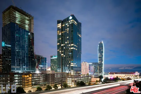 889 Francisco Street #2005