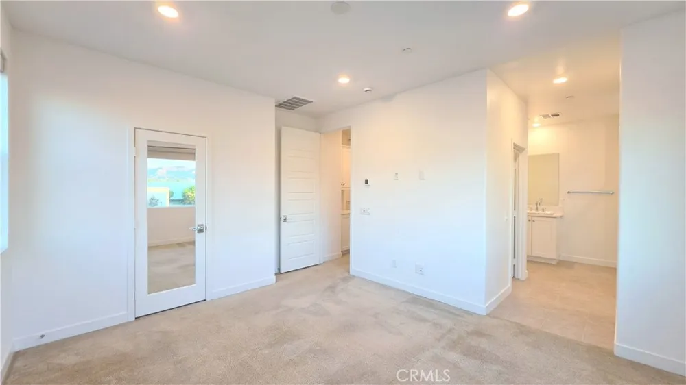 223 Carmona Lake Forest, CA 92630