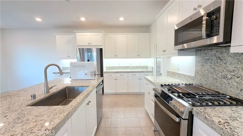 223 Carmona Lake Forest, CA 92630