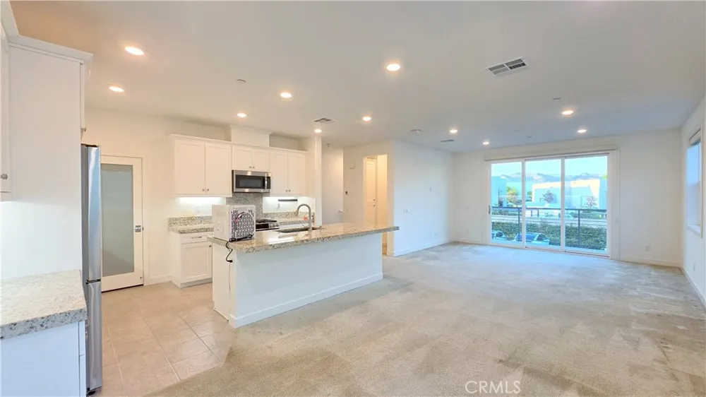 223 Carmona Lake Forest, CA 92630