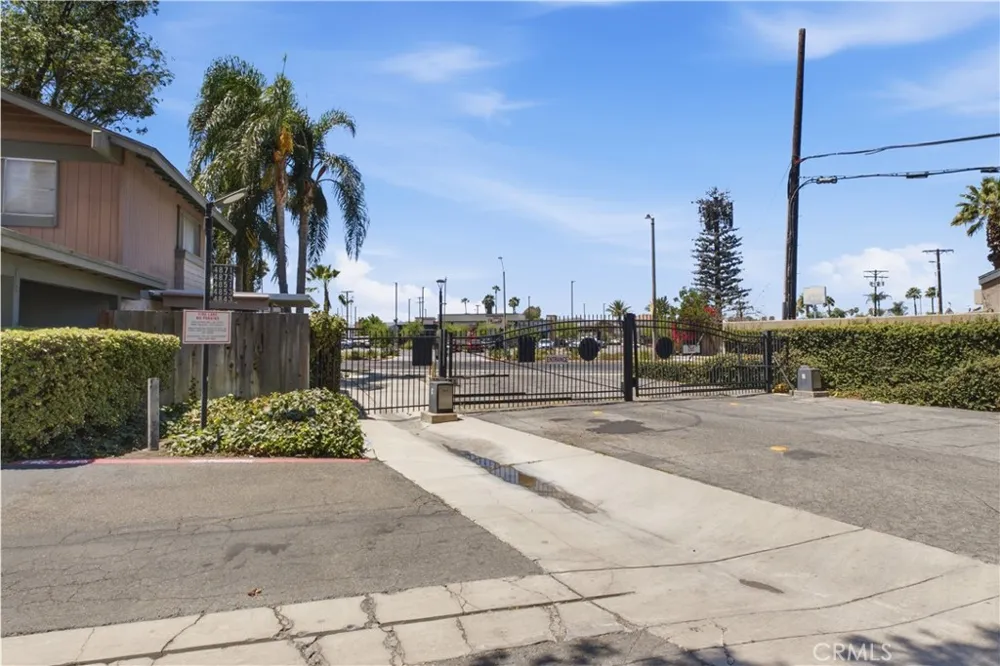 4871 Jackson Street #C Riverside, CA 92503