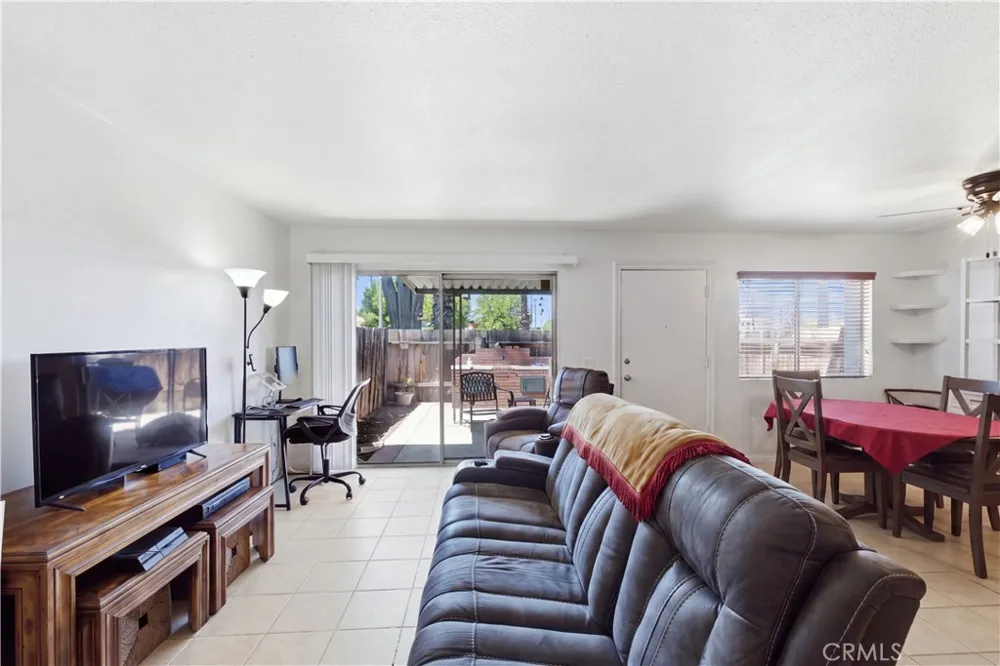 4871 Jackson Street #C Riverside, CA 92503