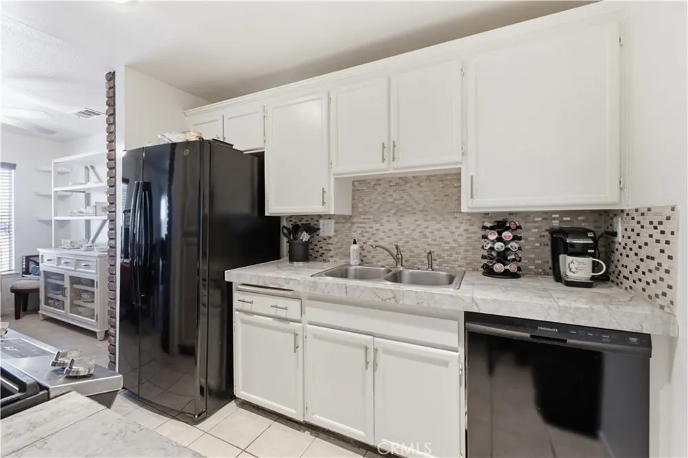 4871 Jackson Street #C Riverside, CA 92503