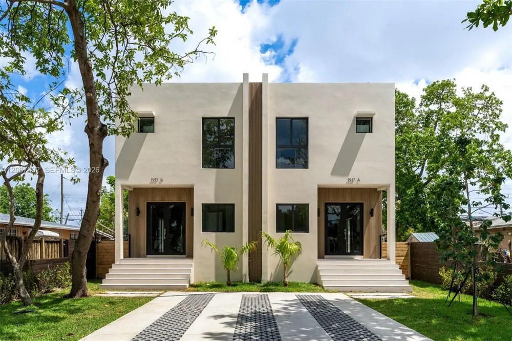 1917 NW 17th ST #B Miami, FL 33125