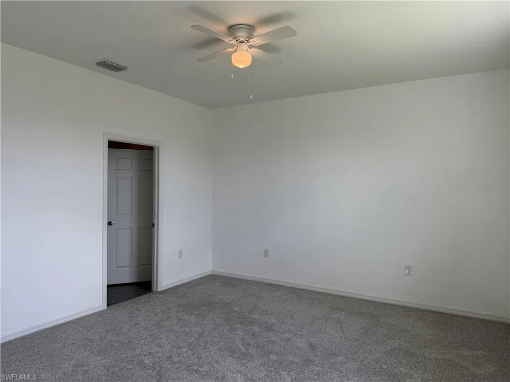 916 NW 3rd Avenue Cape Coral, FL 33993