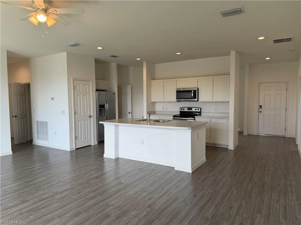916 NW 3rd Avenue Cape Coral, FL 33993