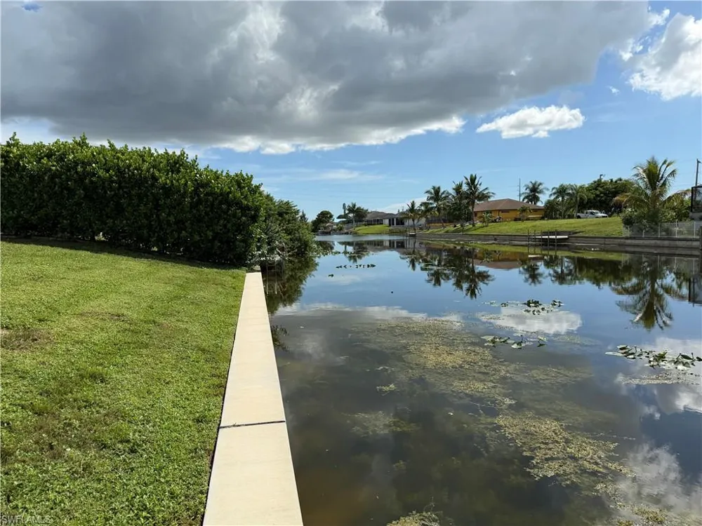 916 NW 3rd Avenue Cape Coral, FL 33993
