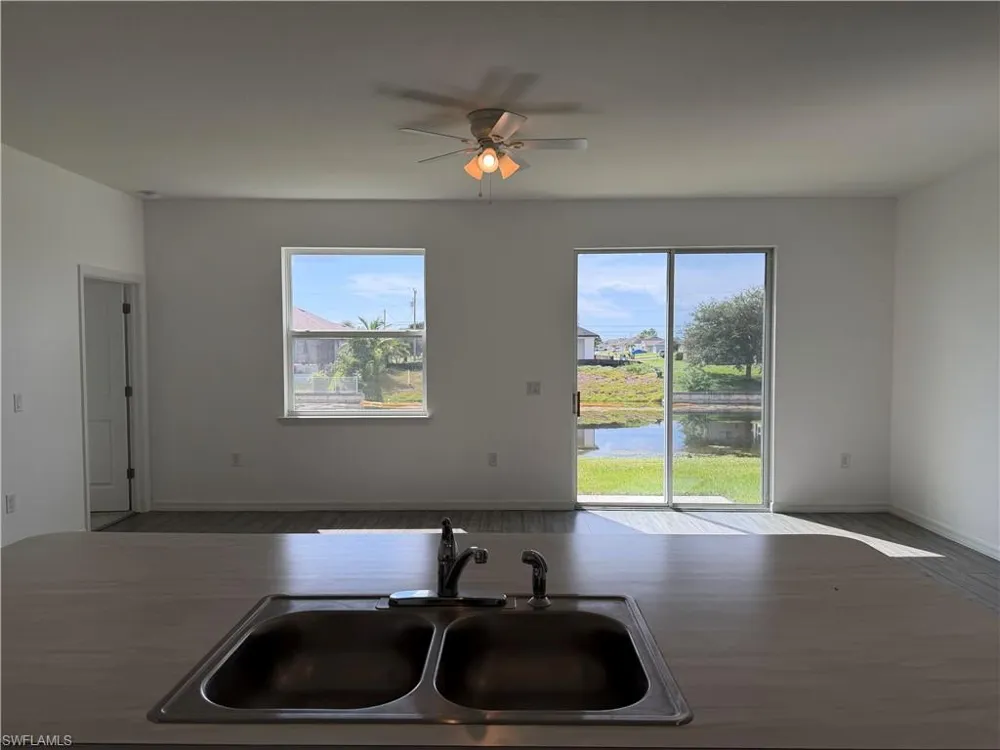916 NW 3rd Avenue Cape Coral, FL 33993