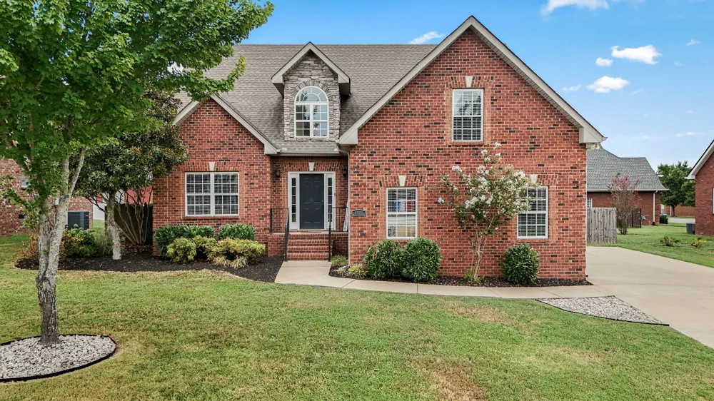 1921 Walking Dr Murfreesboro, TN 37130