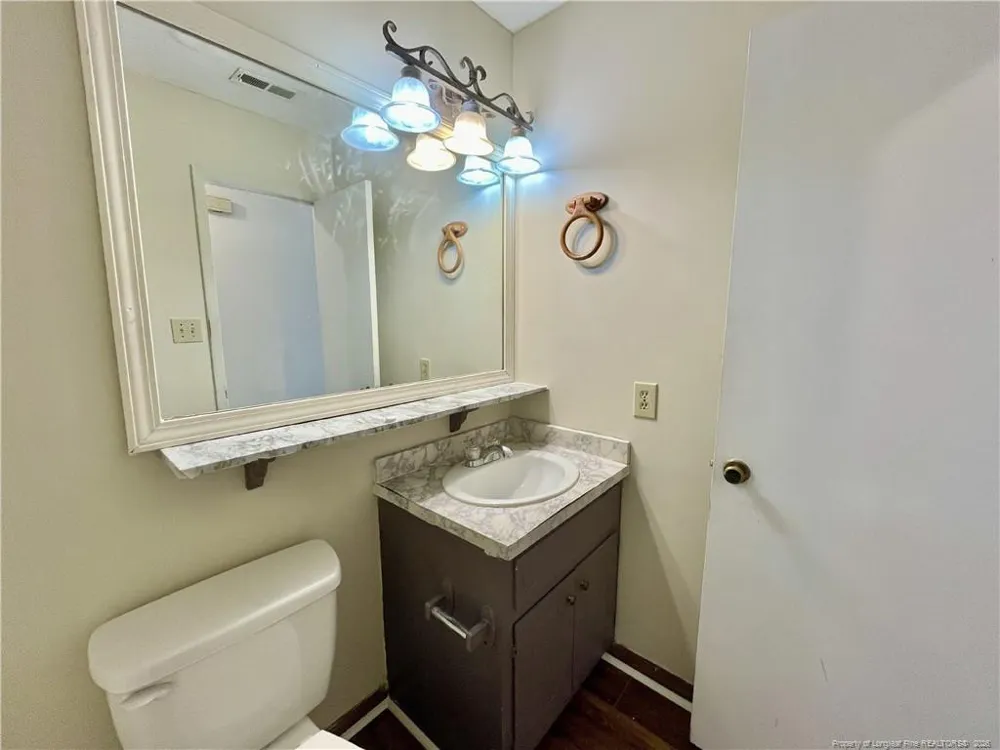 754 Hedgelawn Way Fayetteville, NC 28311