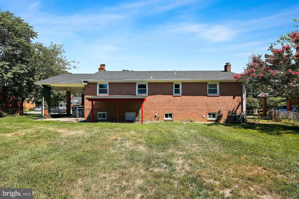 8305 BERNARD DRIVE Fort Washington, MD 20744