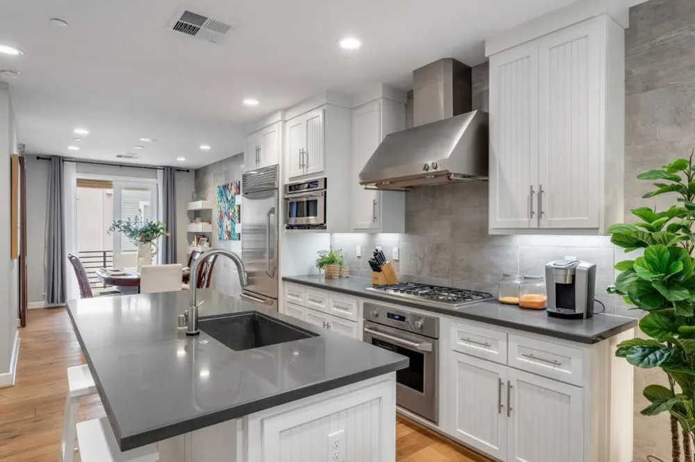 403 Neves Road San Mateo, CA 94403