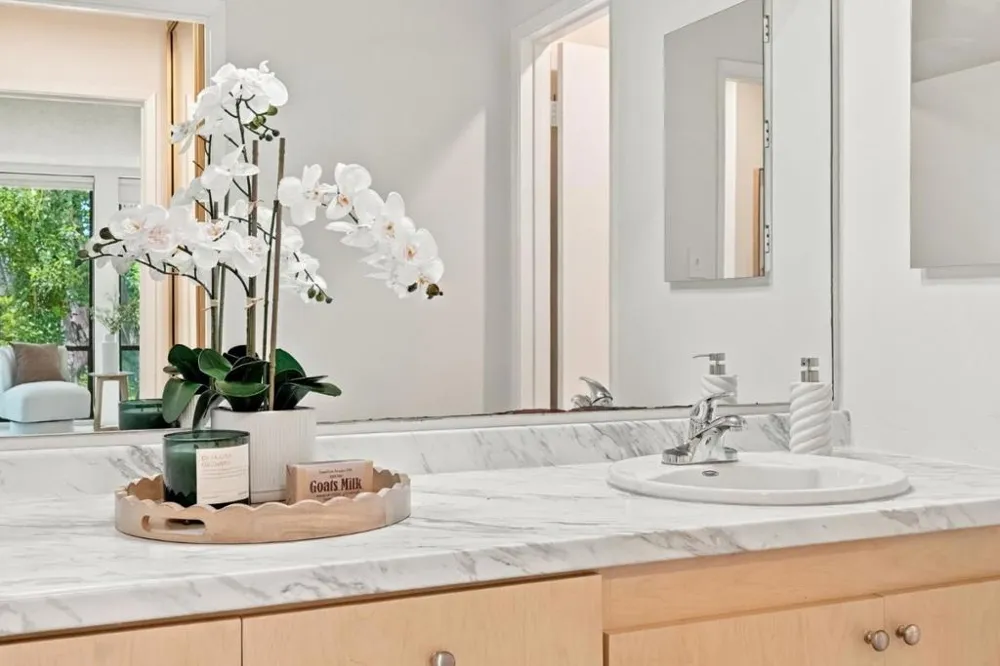 1170 Foster City Boulevard #308 Foster City, CA 94404