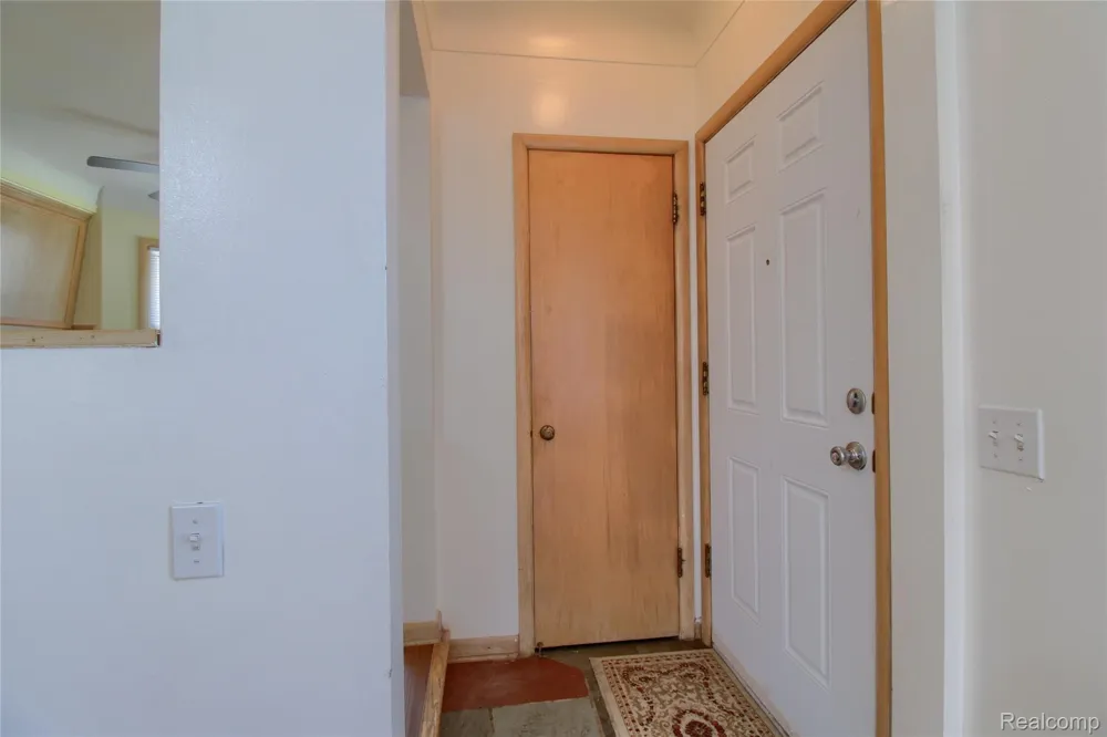 17084 Stricker Avenue Eastpointe City, MI 48021