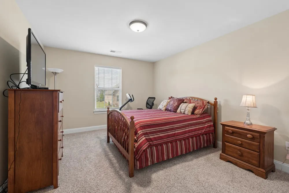 202 Hickory Pointe Dr Lebanon, TN 37087