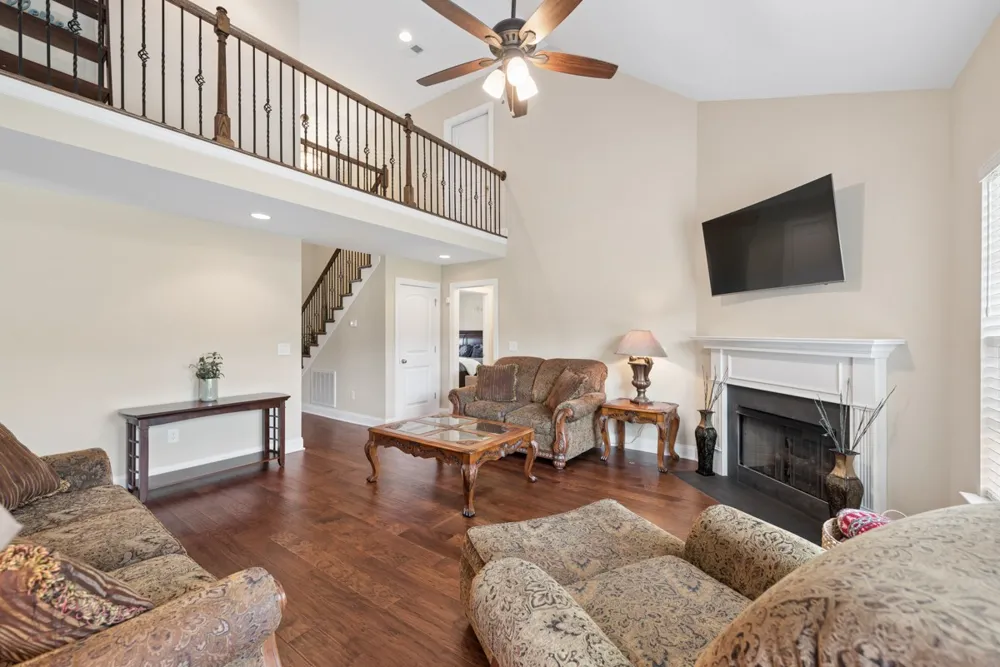 202 Hickory Pointe Dr Lebanon, TN 37087