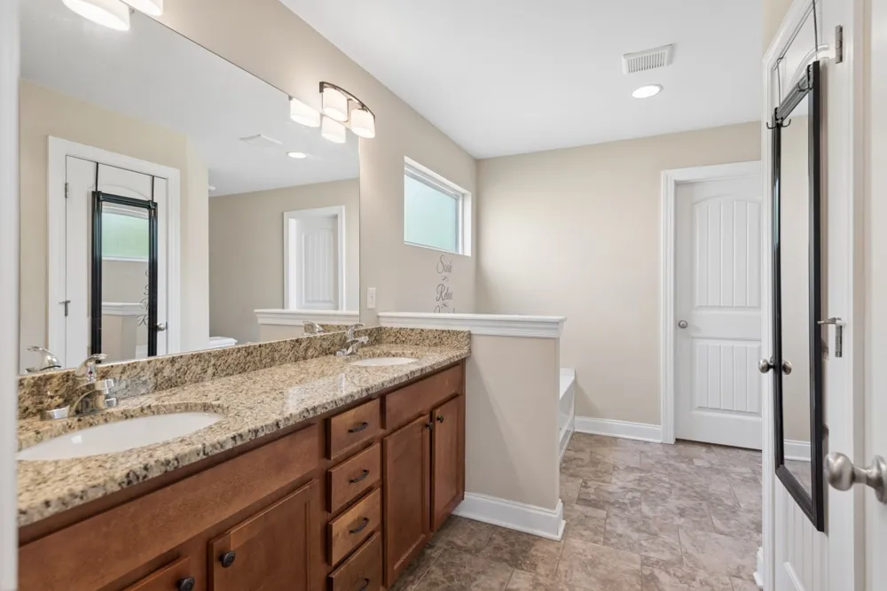 202 Hickory Pointe Dr Lebanon, TN 37087