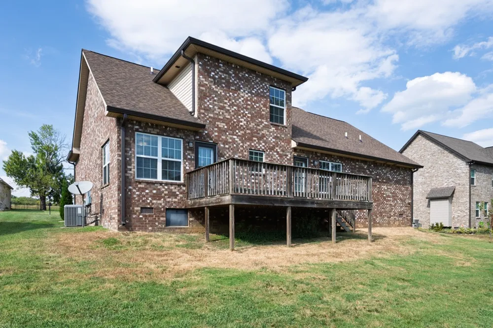 202 Hickory Pointe Dr Lebanon, TN 37087