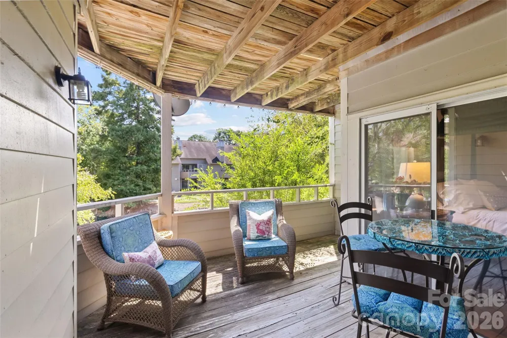 2508 Stradbrook Drive #B Charlotte, NC 28210