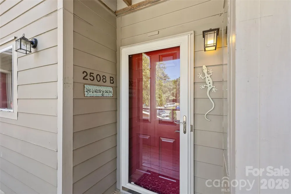 2508 Stradbrook Drive #B Charlotte, NC 28210