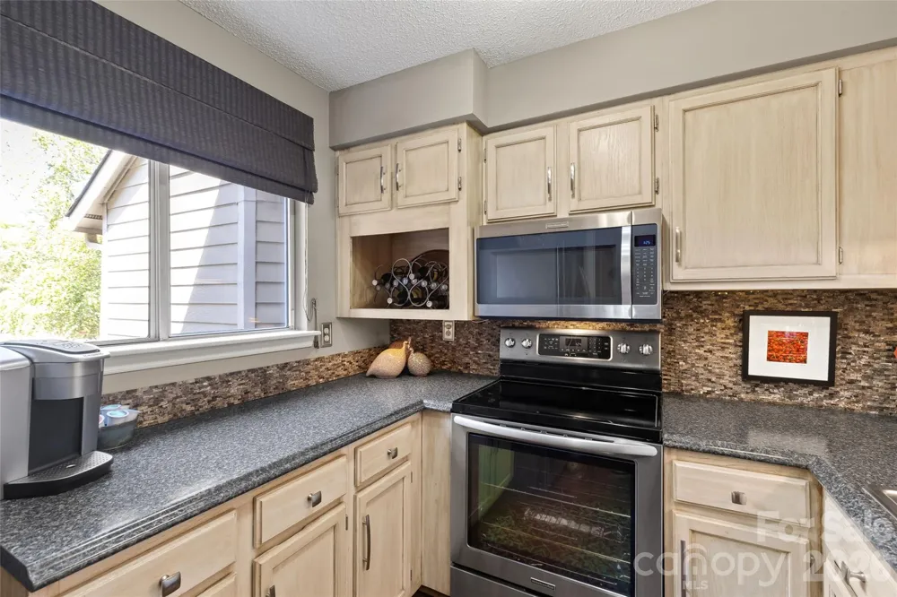 2508 Stradbrook Drive #B Charlotte, NC 28210