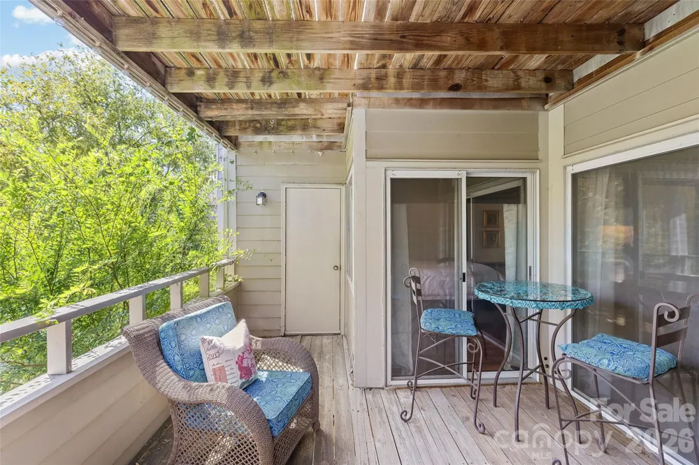 2508 Stradbrook Drive #B Charlotte, NC 28210