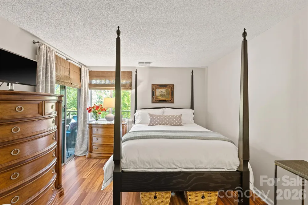 2508 Stradbrook Drive #B Charlotte, NC 28210