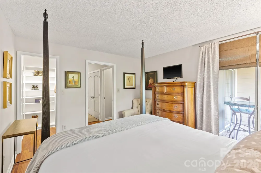 2508 Stradbrook Drive #B Charlotte, NC 28210