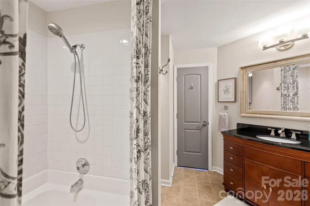 2508 Stradbrook Drive #B Charlotte, NC 28210