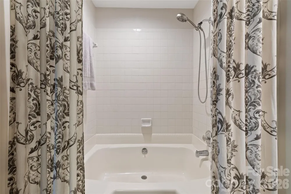 2508 Stradbrook Drive #B Charlotte, NC 28210