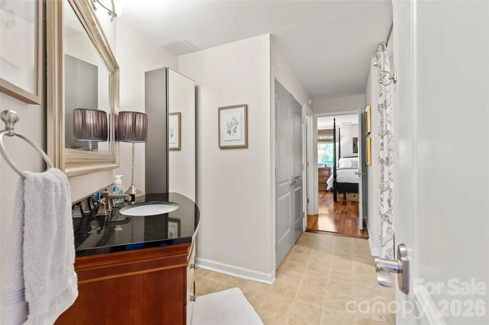 2508 Stradbrook Drive #B Charlotte, NC 28210