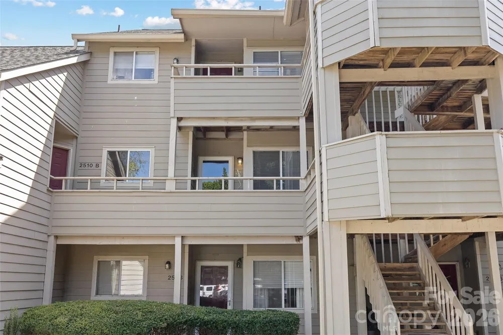 2508 Stradbrook Drive #B Charlotte, NC 28210
