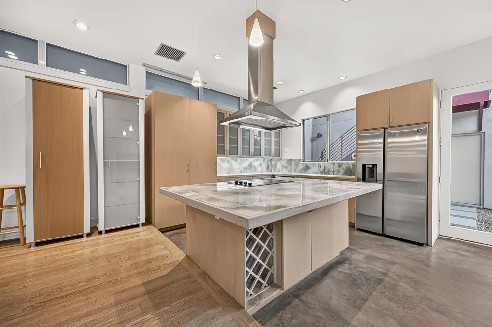 1634 Marshall Street Houston, TX 77006