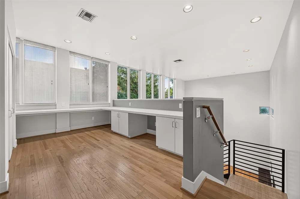 1634 Marshall Street Houston, TX 77006