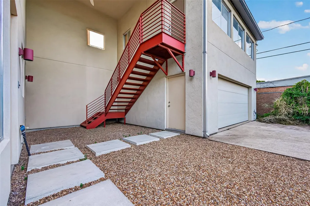 1634 Marshall Street Houston, TX 77006