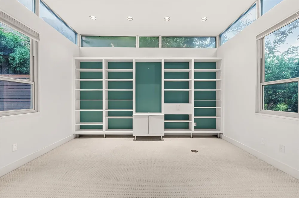 1634 Marshall Street Houston, TX 77006