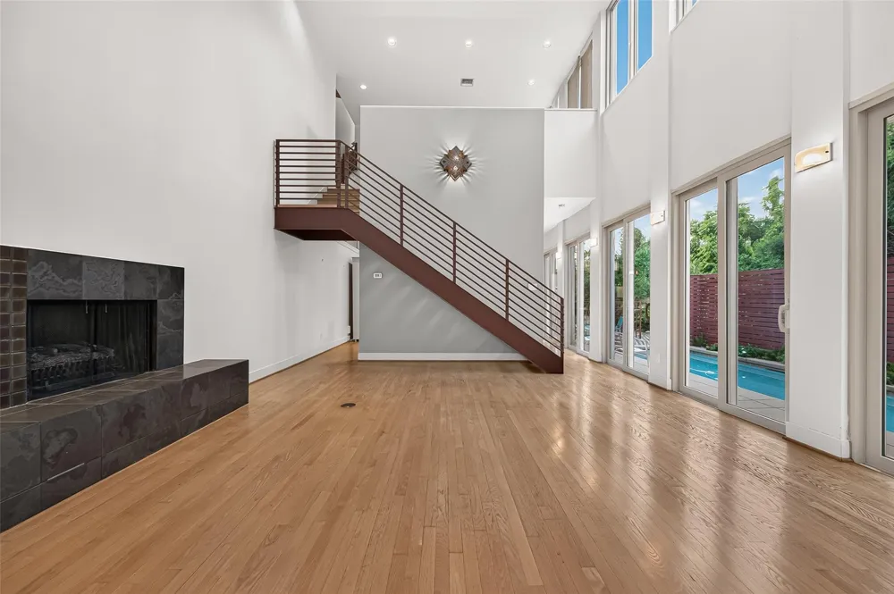 1634 Marshall Street Houston, TX 77006